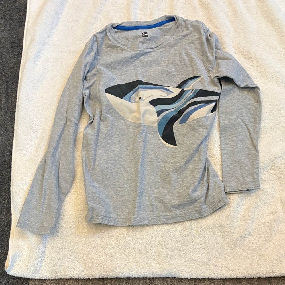 Tea collection Gray Whale Print Long Sleeve Tee